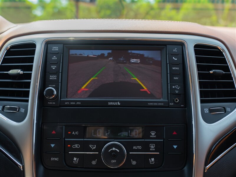 Used 2012 Jeep Grand Cherokee Overland Summit AWD/4WD image 30