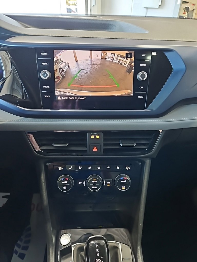 Used 2024 Volkswagen Taos SE image 30