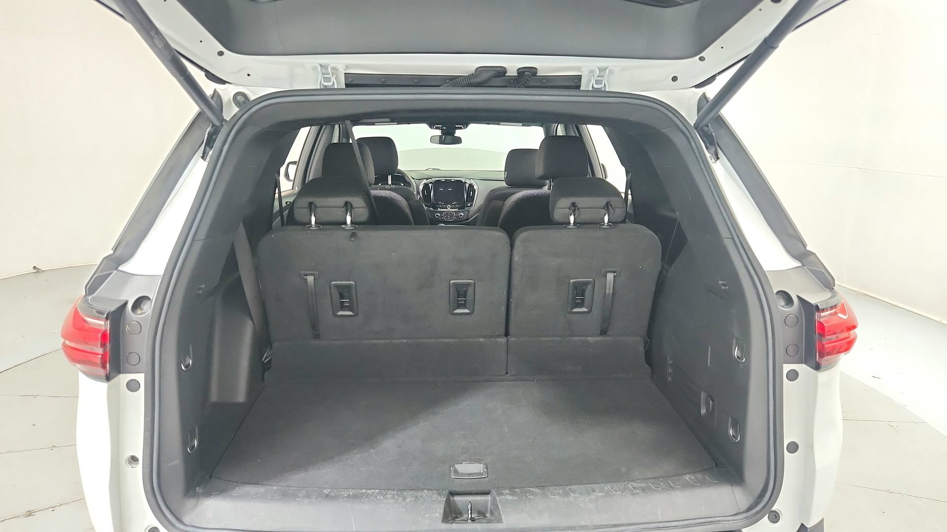 Certified 2023 Chevrolet Traverse LT FWD image 25