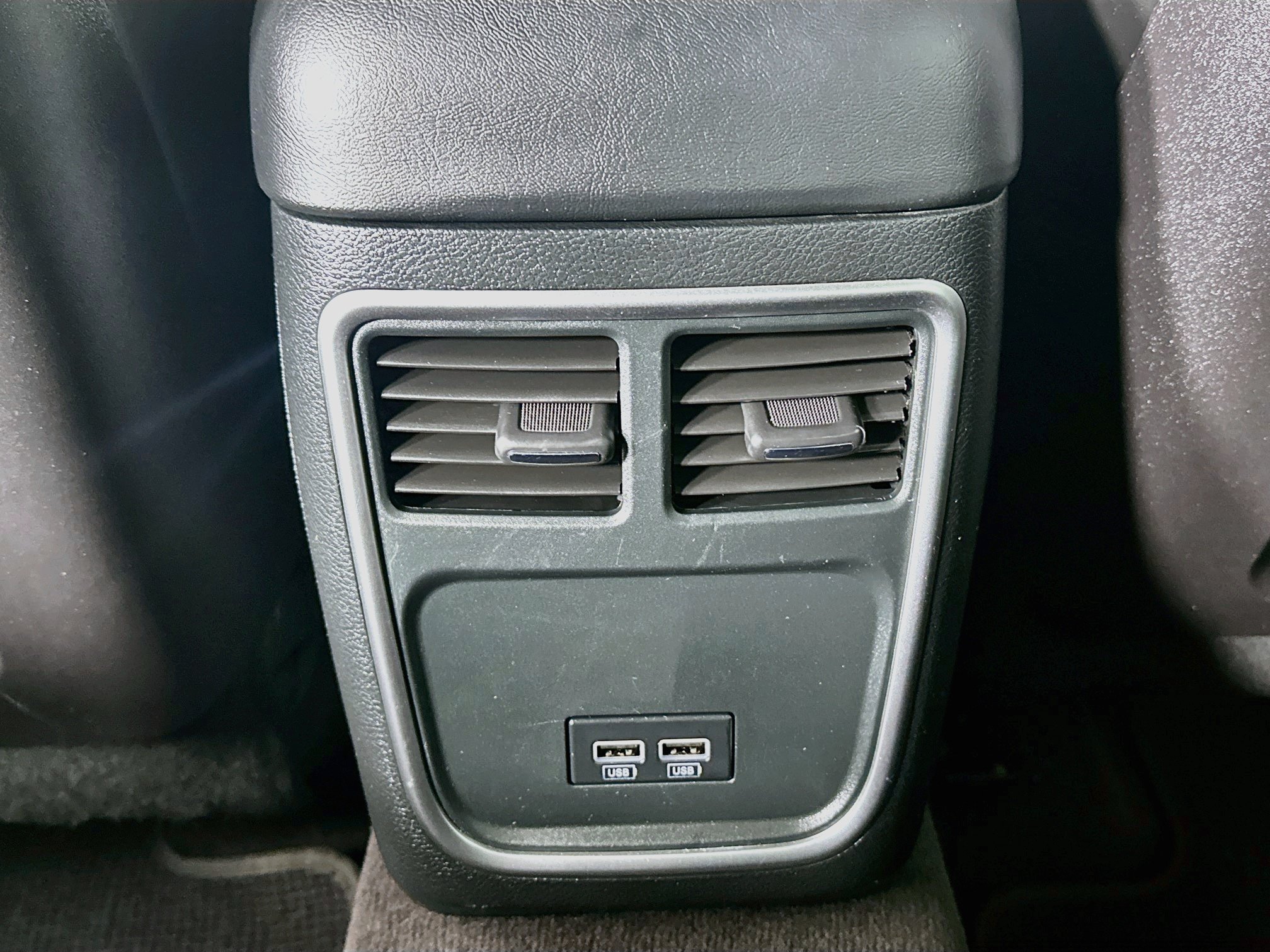 Used 2016 Chrysler 300 Limited RWD image 27