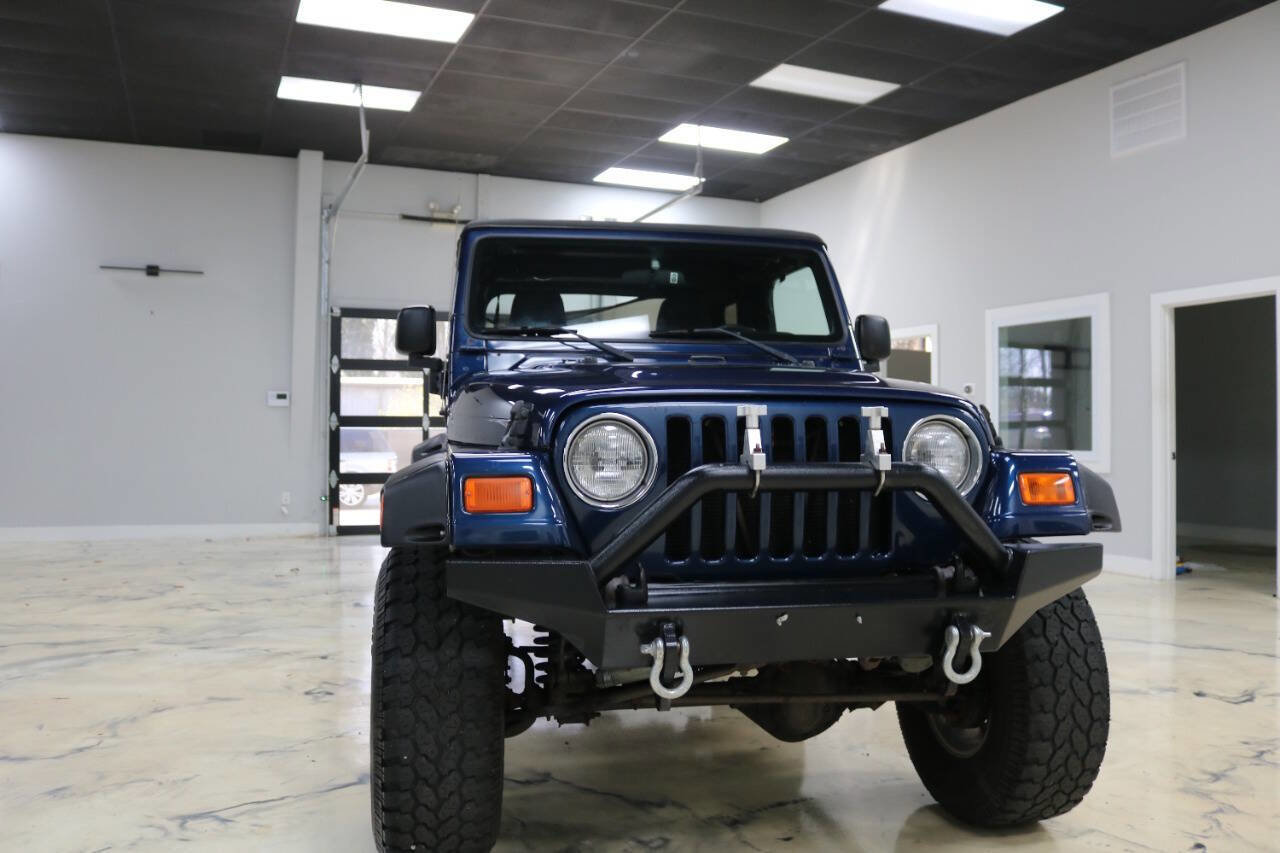 Used 2004 Jeep Wrangler Rubicon AWD/4WD image 13