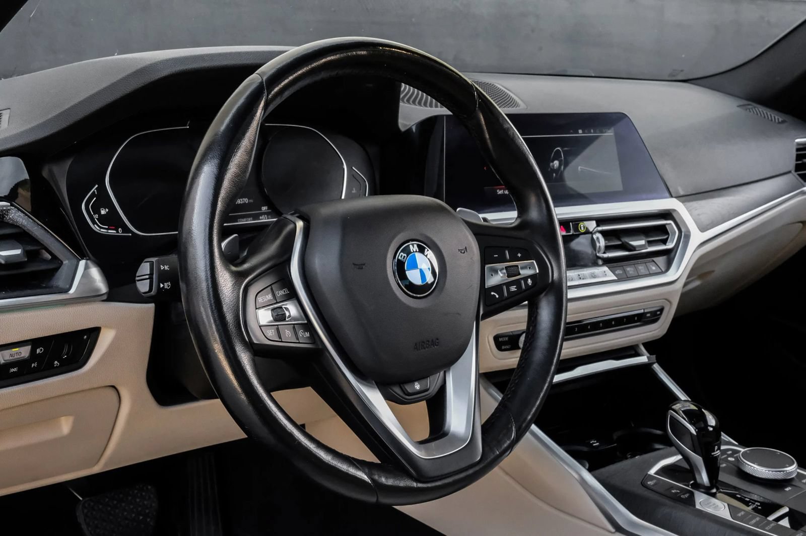 Used 2021 BMW 330i Sedan w/ Convenience Package RWD image 19