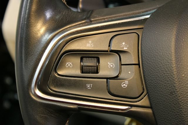 Used 2022 Buick Envision Avenir w/ Technology Package II FWD image 24