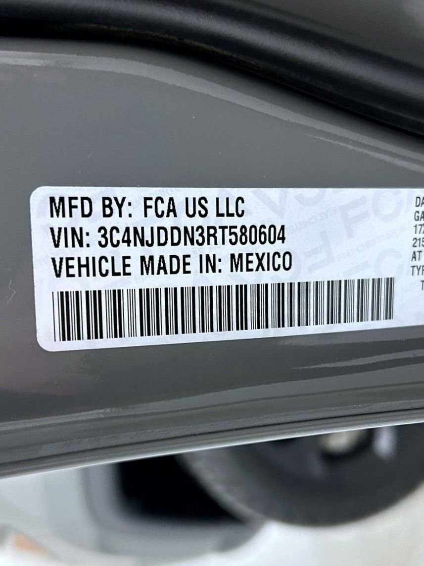 Used 2024 Jeep Compass Trailhawk image 25