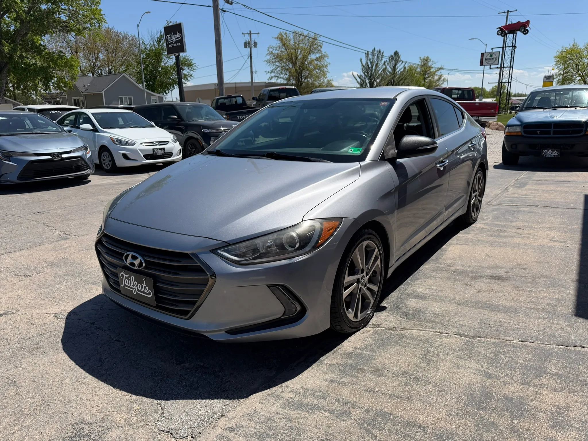 Used 2017 Hyundai Elantra Limited FWD image 4