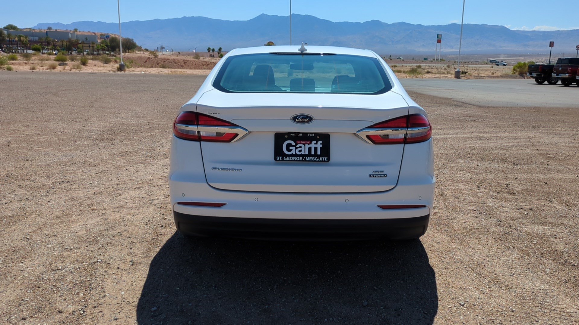 Used 2020 Ford Fusion SE FWD image 4