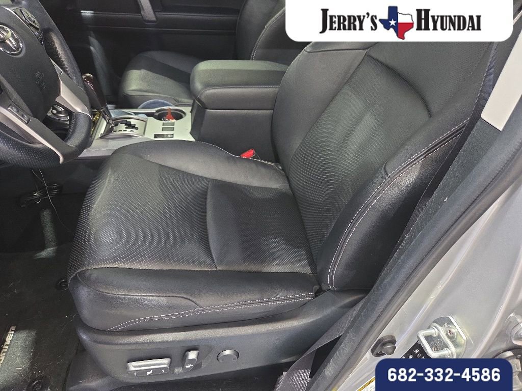 Used 2024 Toyota 4Runner Limited AWD/4WD image 7