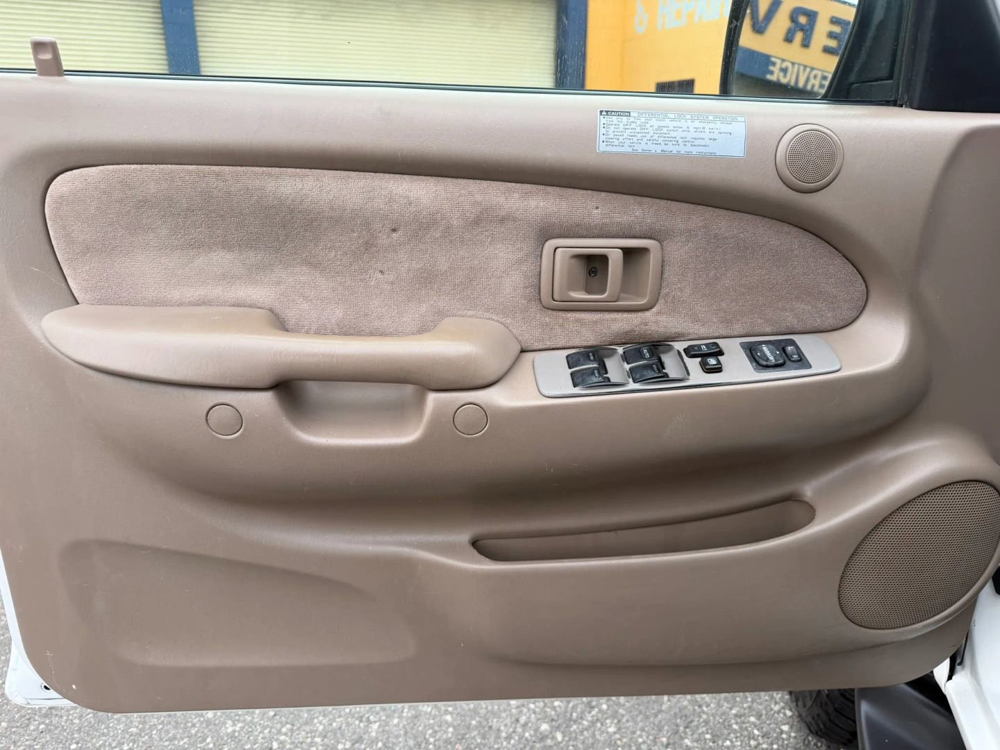 Used 2004 Toyota Tacoma PreRunner RWD image 9