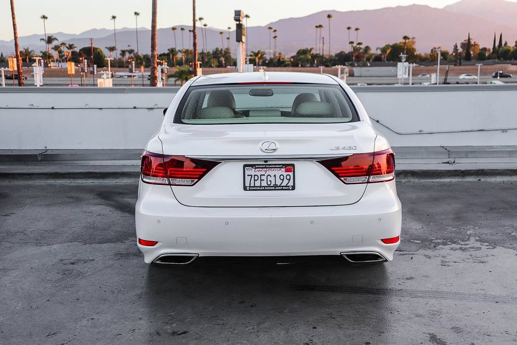 Used 2016 Lexus LS 460 w/ Comfort Package RWD image 8