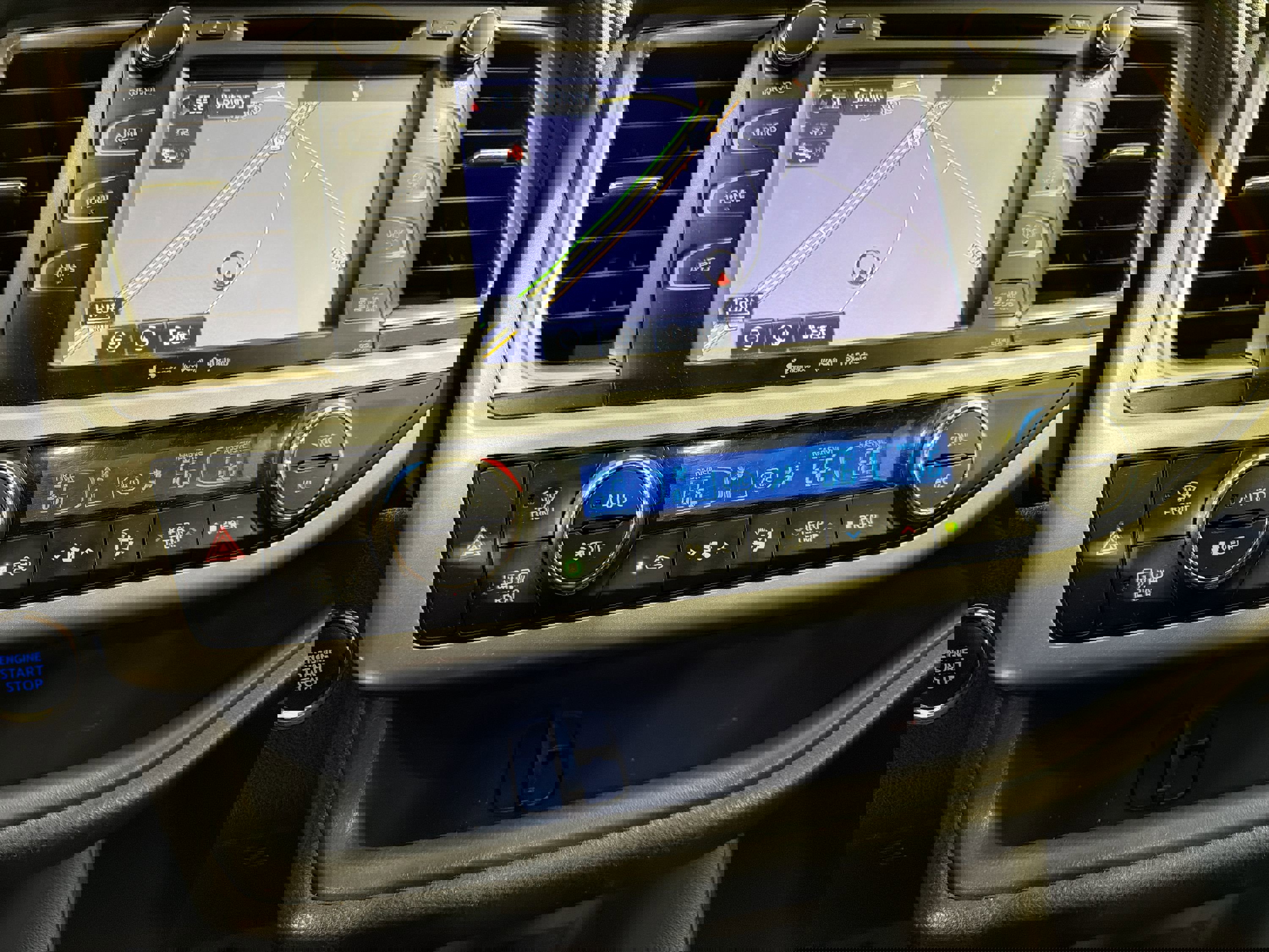 Used 2019 Toyota Highlander SE image 19