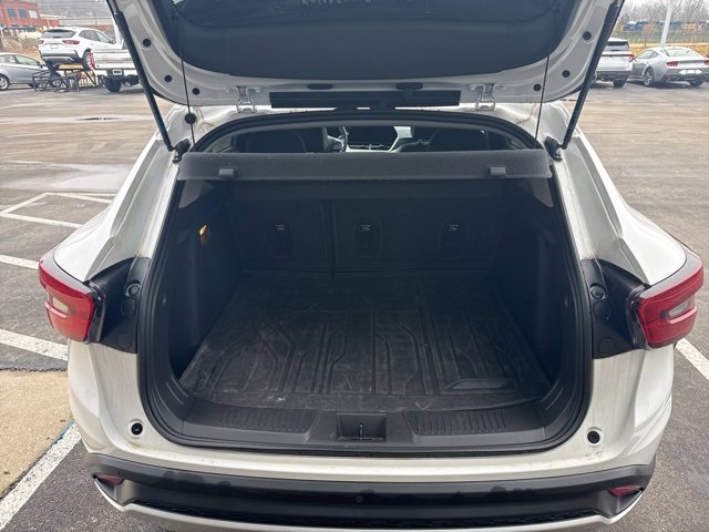 Used 2025 Chevrolet Trax LT w/ Driver Confidence Package image 4