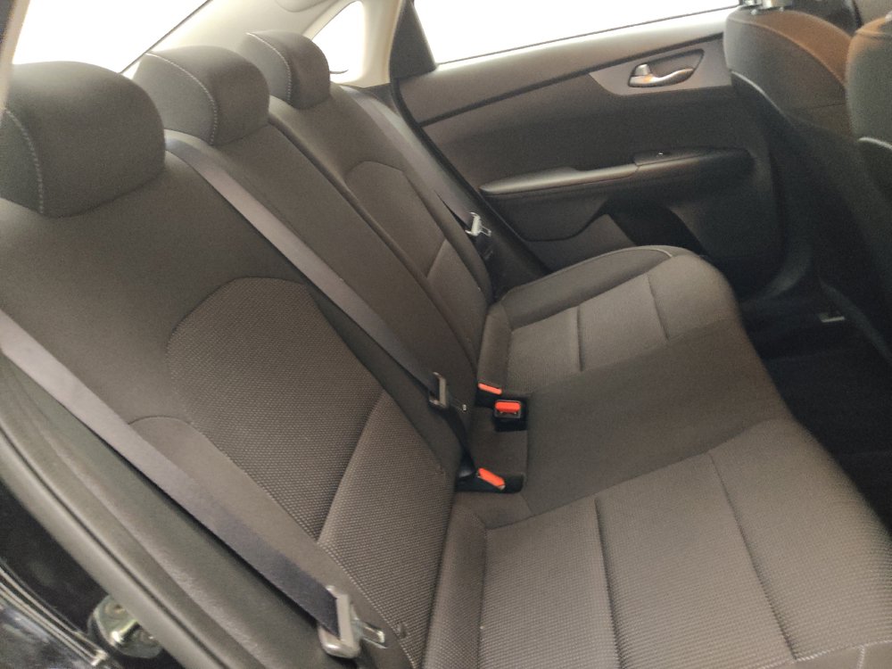 Used 2020 Kia Forte LXS FWD image 19