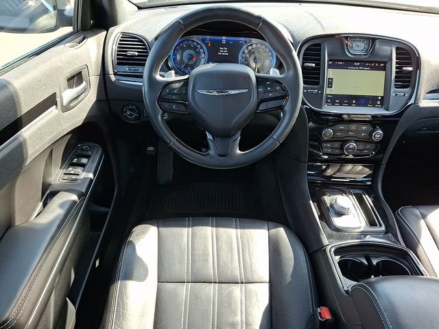 Used 2018 Chrysler 300 S w/ 300S Premium Group image 13
