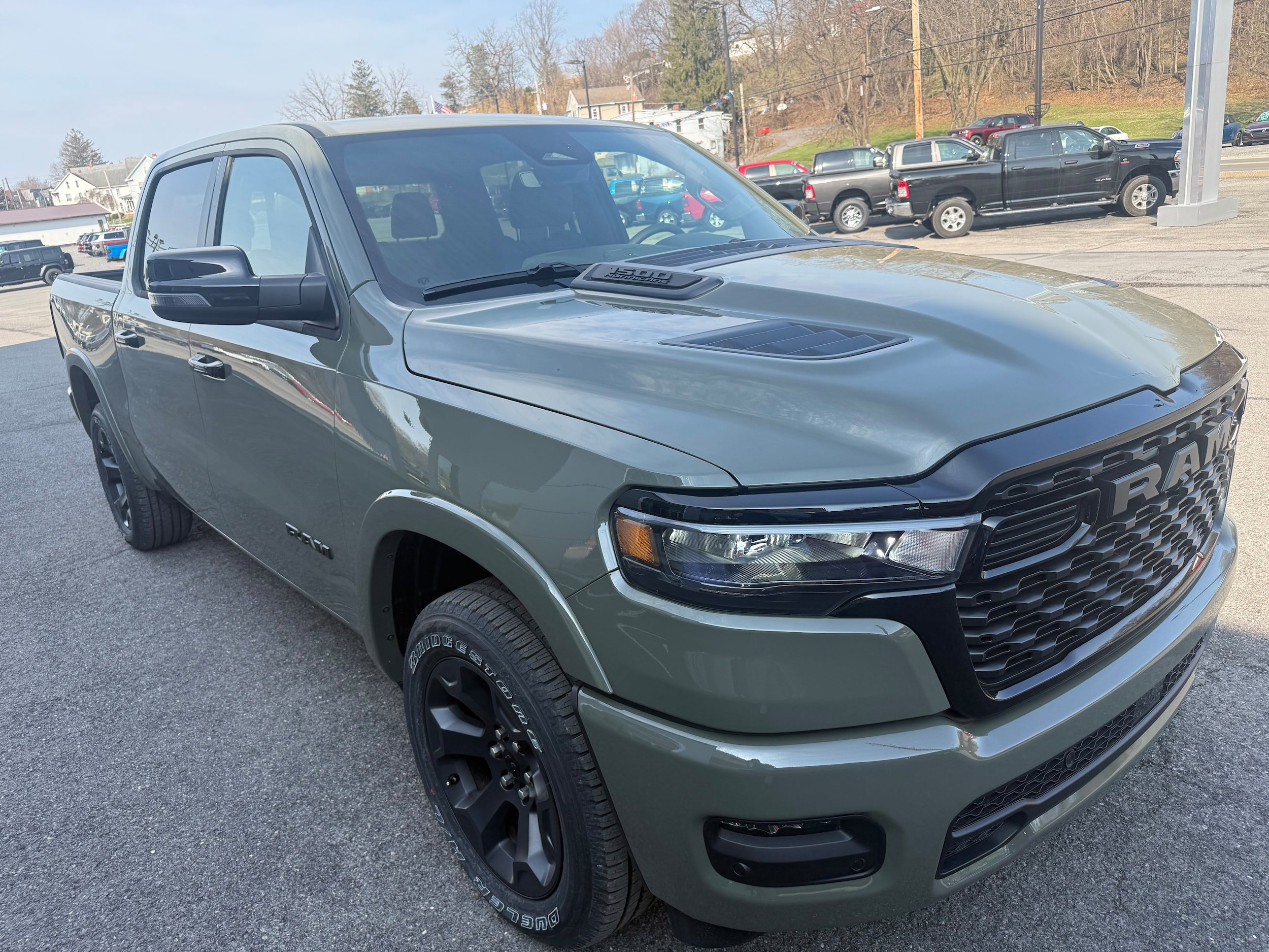 New 2026 RAM 1500 4x4 Crew Cab image 7