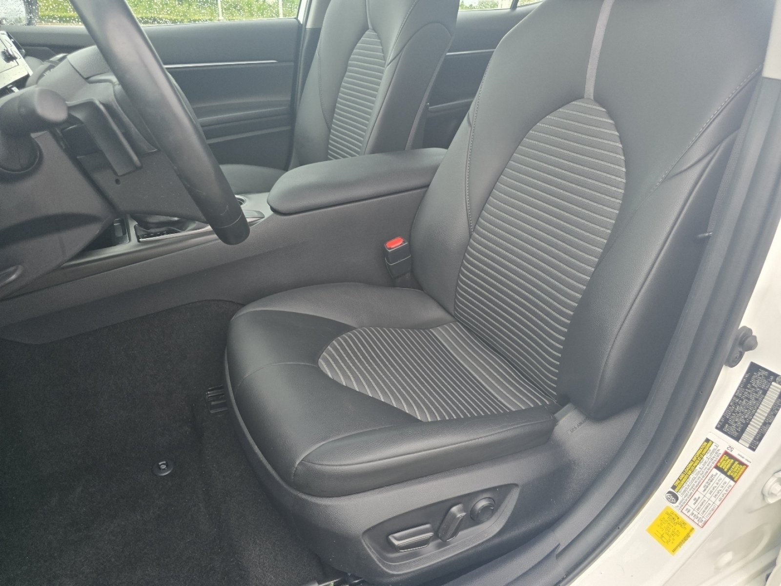 Used 2023 Toyota Camry SE FWD image 21