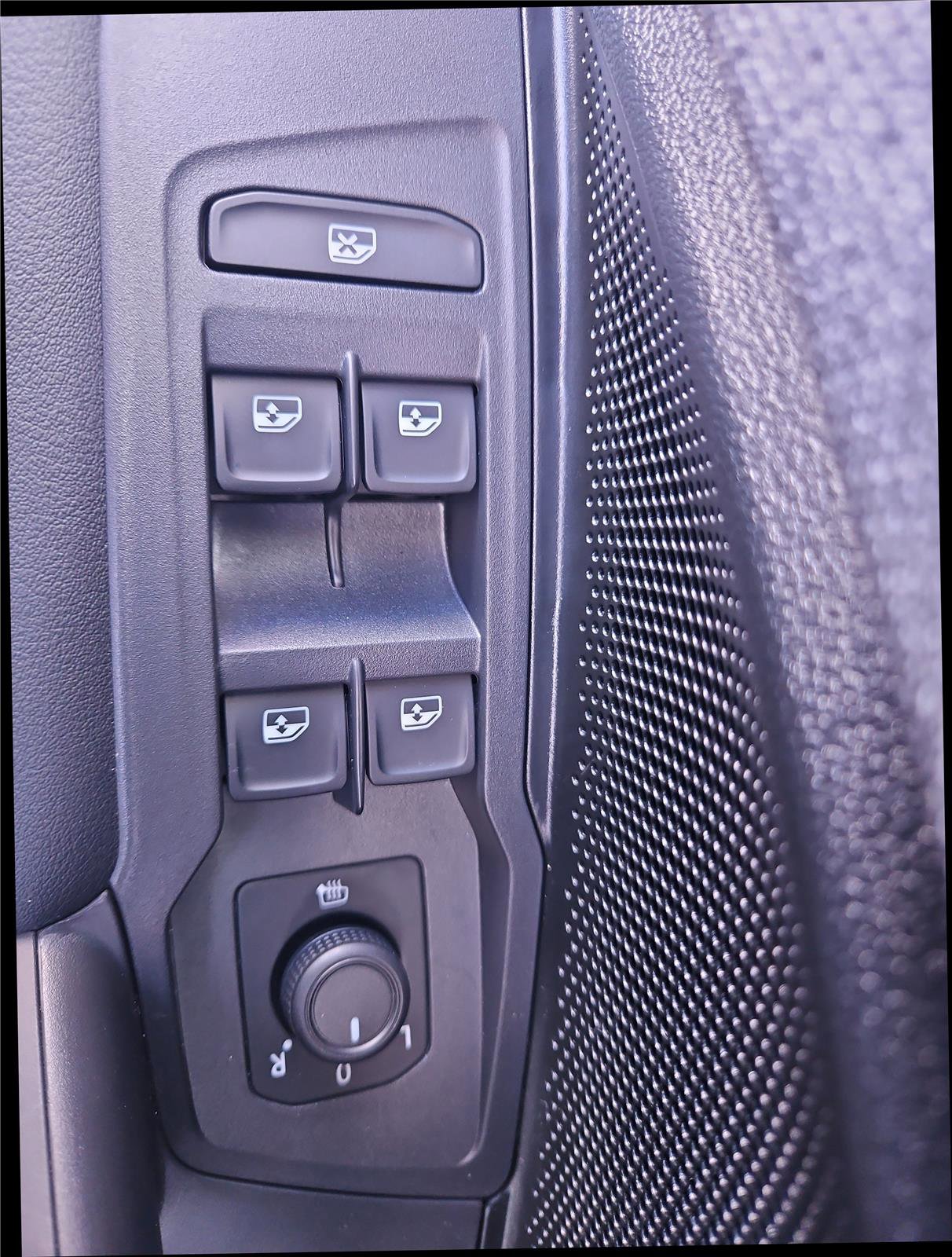 New 2026 Volkswagen Tiguan S image 12