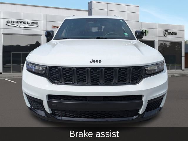 Used 2024 Jeep Grand Cherokee L Altitude AWD/4WD image 9