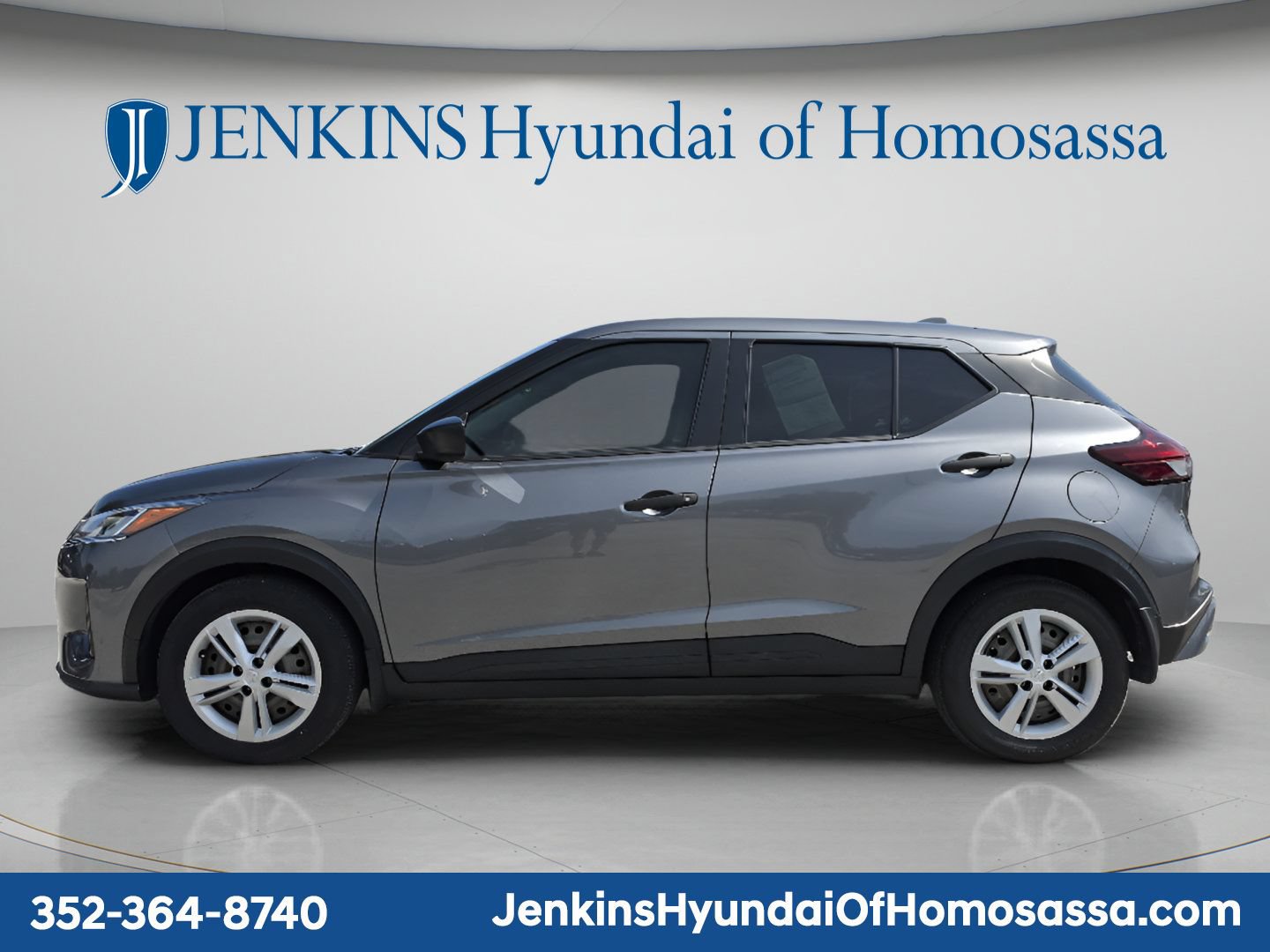 Used 2023 Nissan Kicks S FWD image 8