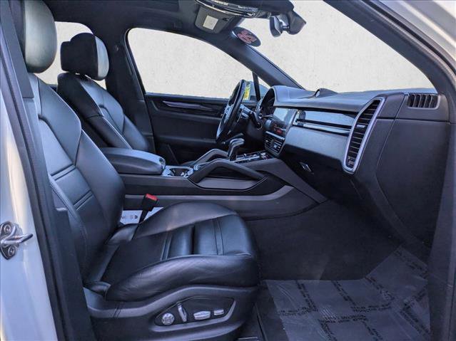 Used 2020 Porsche Cayenne image 21