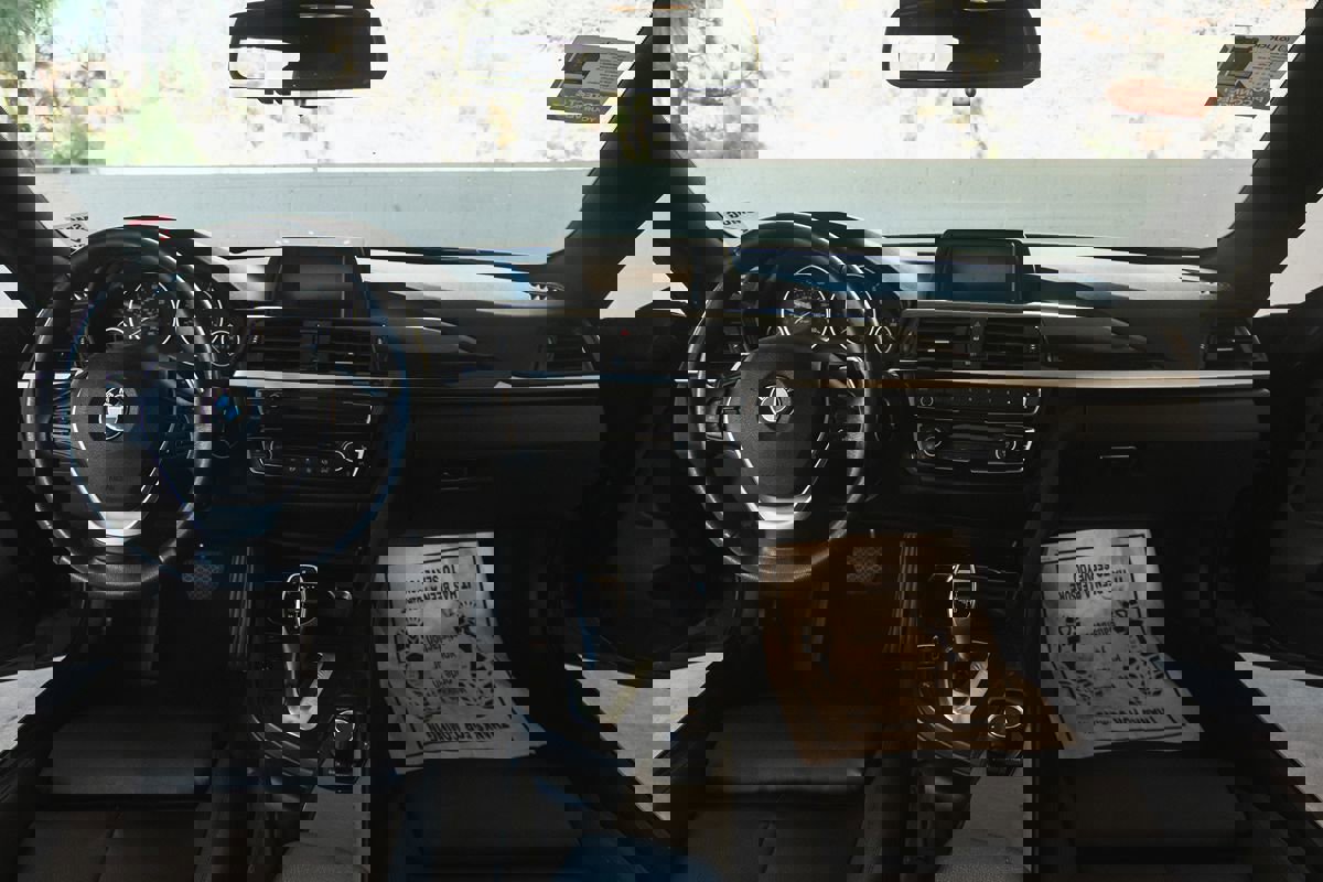 Used 2017 BMW 430i Coupe w/ Driver Assistance Package image 25