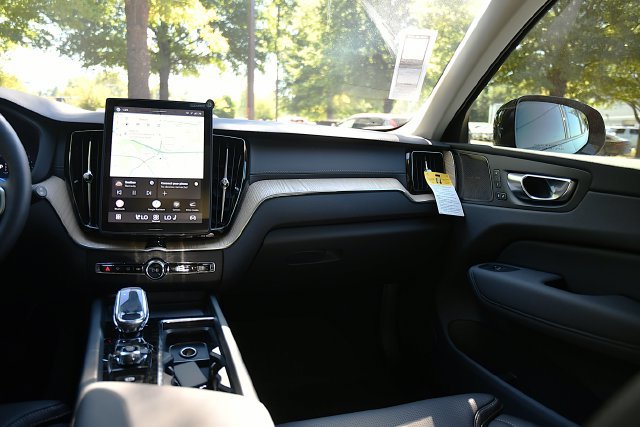 New 2027 Volvo XC60 B5 Ultra AWD/4WD image 21