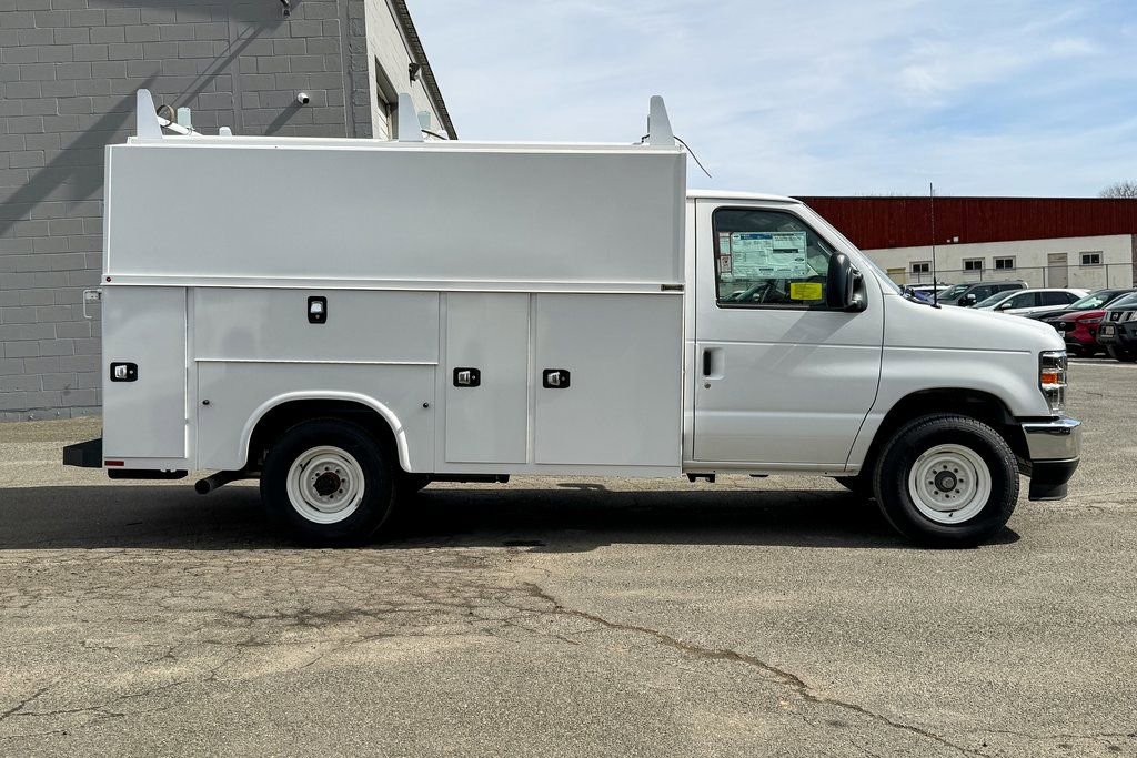 New 2025 Ford E-350 and Econoline 350 Super Duty w/ Power Equipment Group image 2
