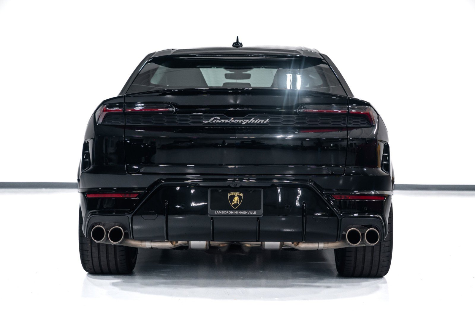 Used 2025 Lamborghini Urus SE image 7