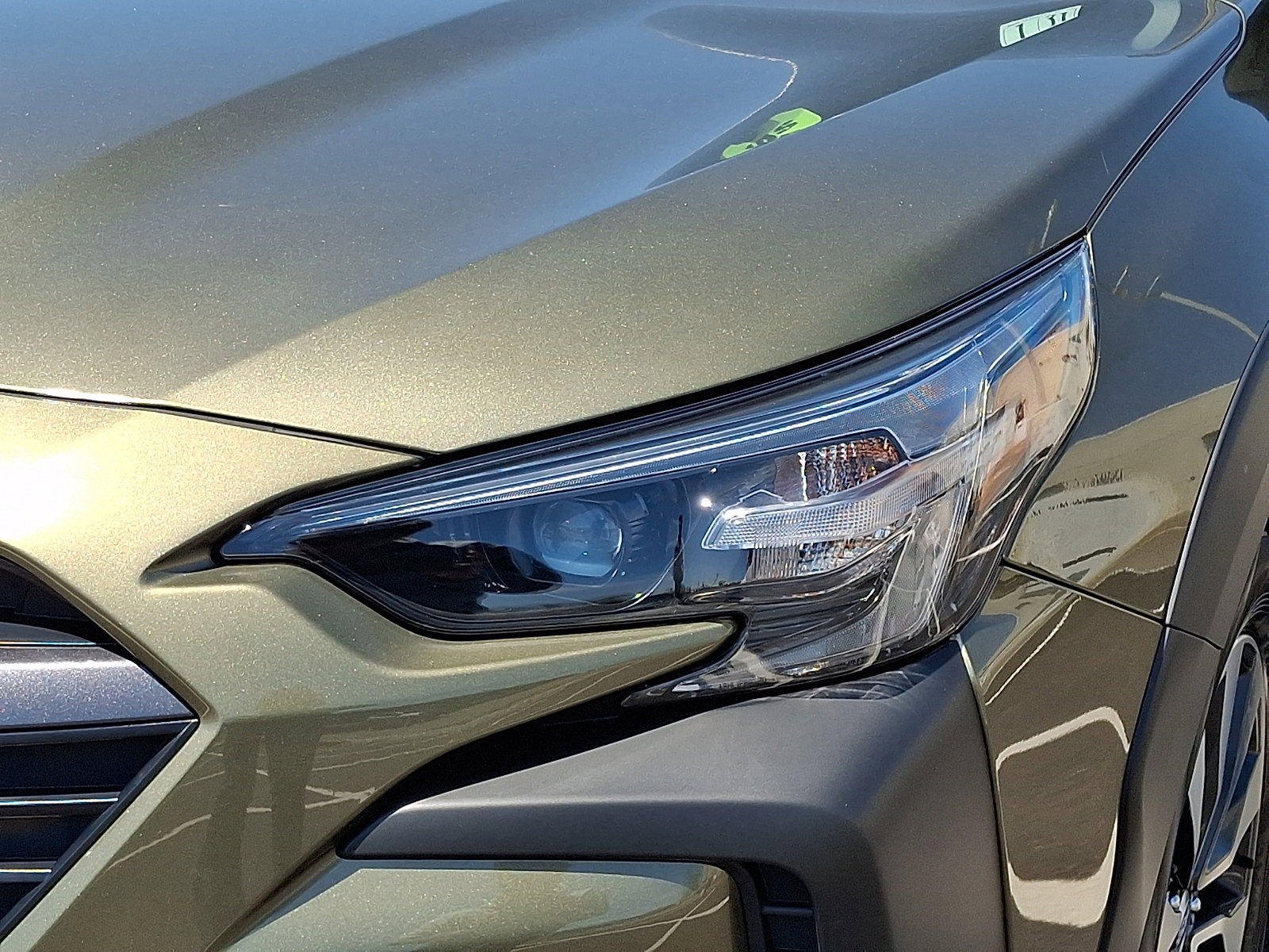 Certified 2025 Subaru Outback Limited AWD/4WD image 9