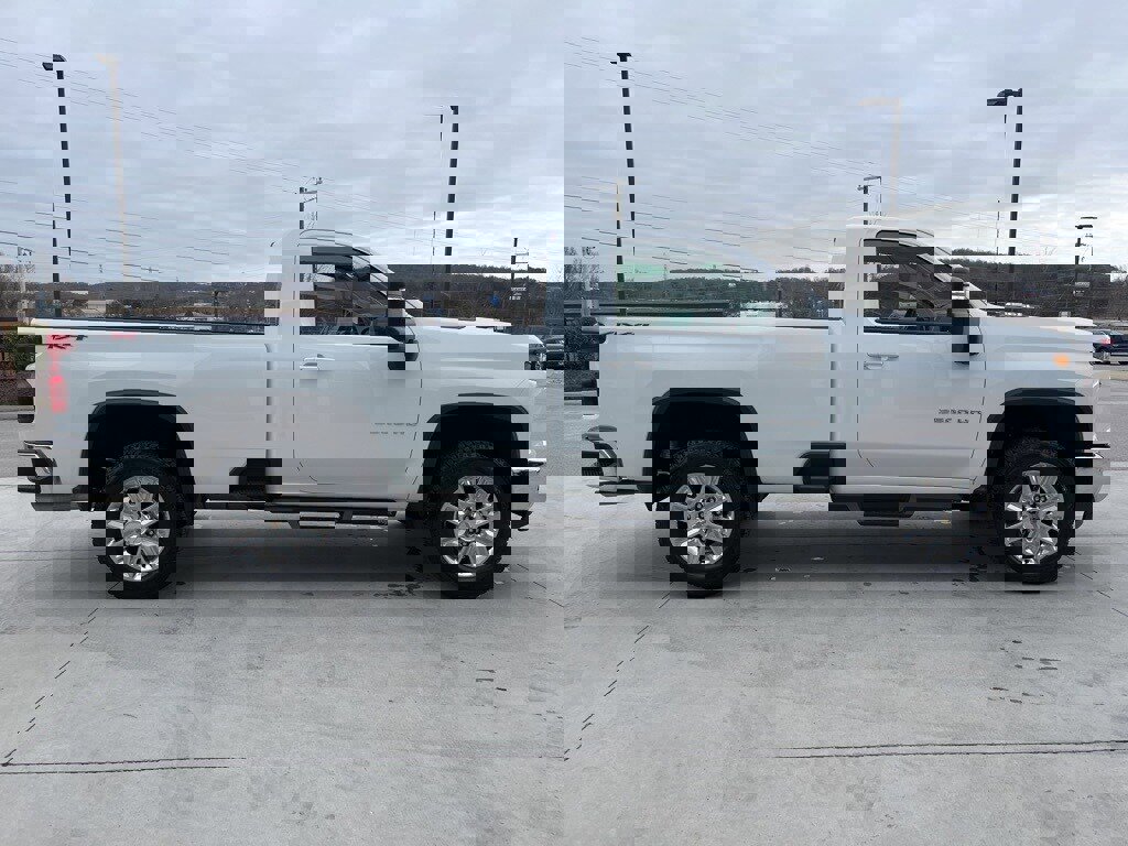 Used 2024 Chevrolet Silverado 2500 LT w/ Convenience Package image 16