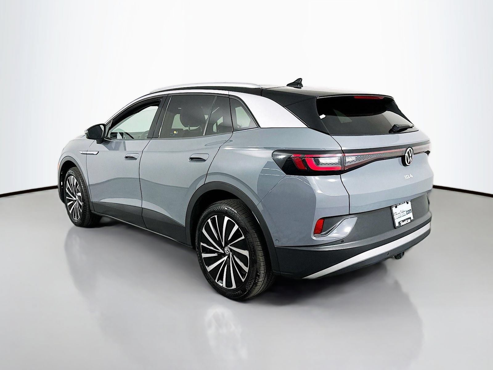 Used 2023 Volkswagen ID.4 Pro S Plus AWD/4WD image 5