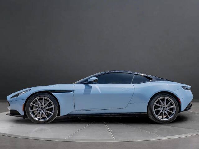 Used 2017 Aston Martin DB11 V12 RWD image 3