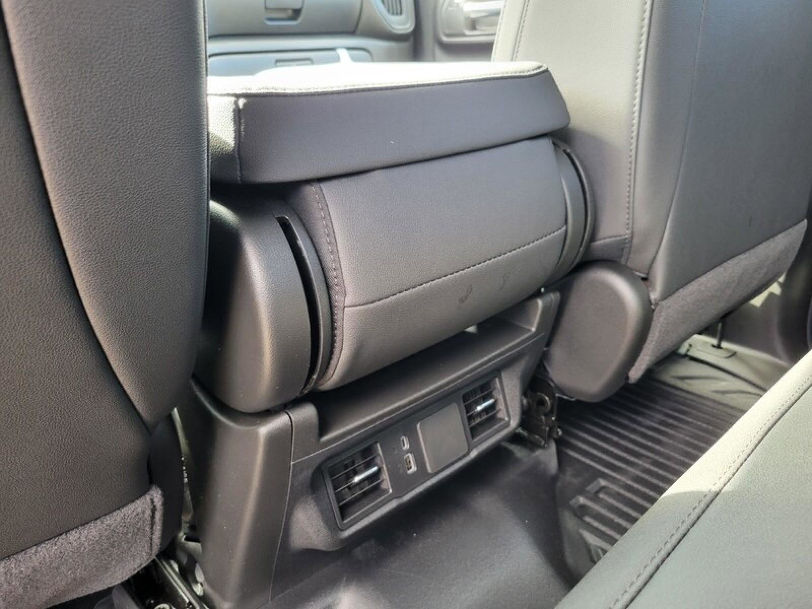 New 2026 GMC Sierra 2500 Pro w/ 1SA Pro Safety Plus Package AWD/4WD image 27