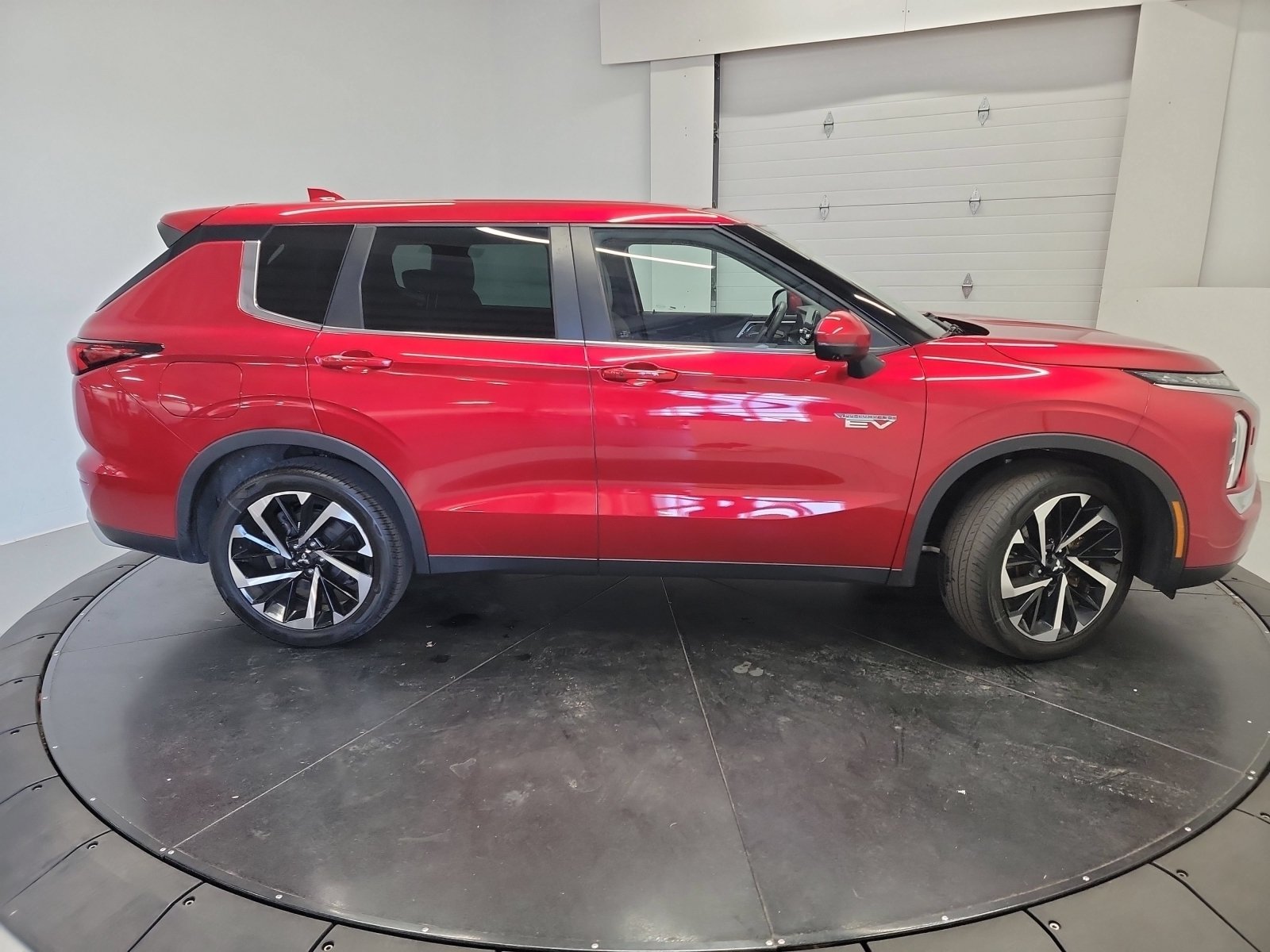 Used 2023 Mitsubishi Outlander SE AWD/4WD image 11