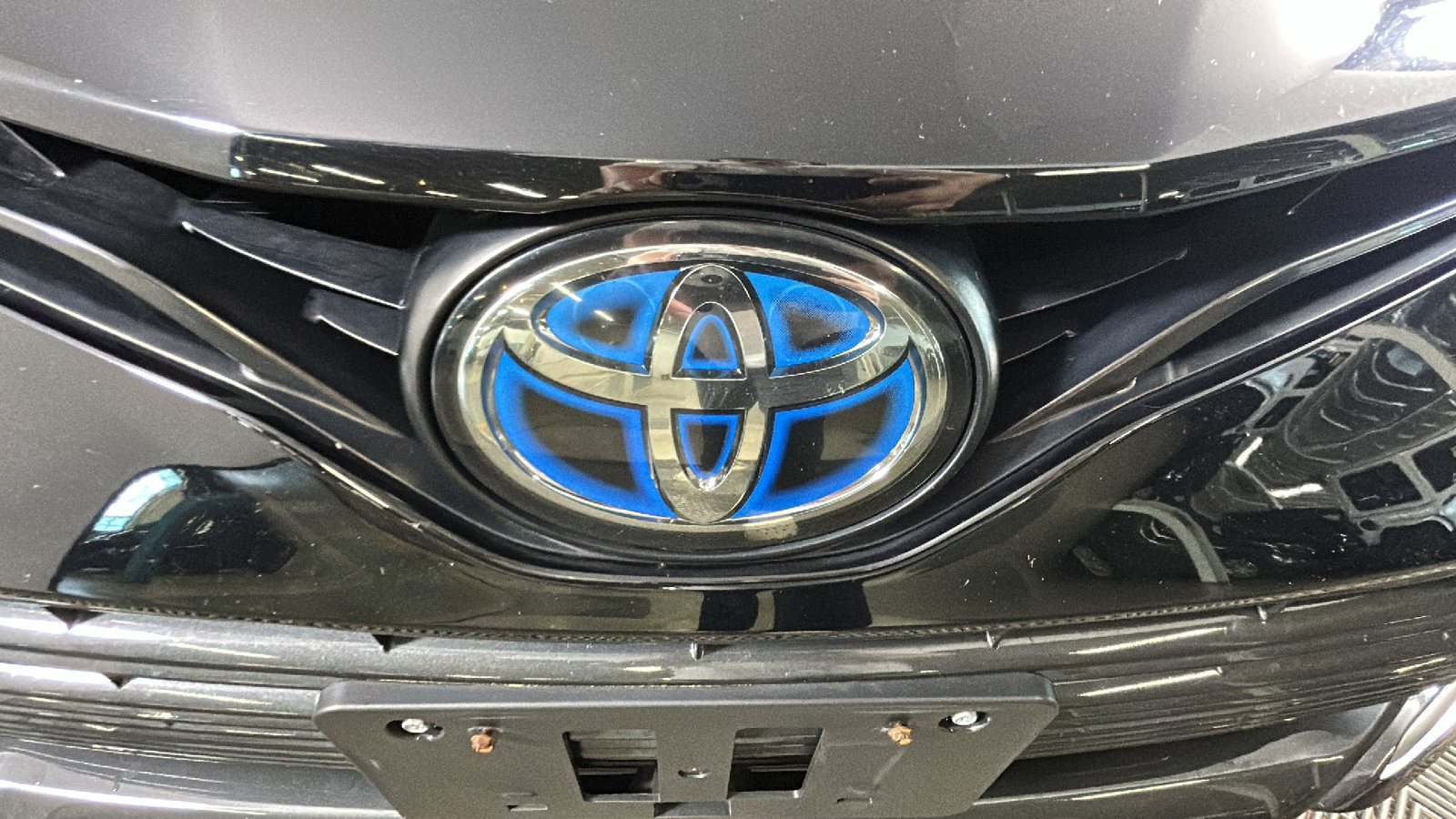 Used 2023 Toyota Camry LE FWD image 8