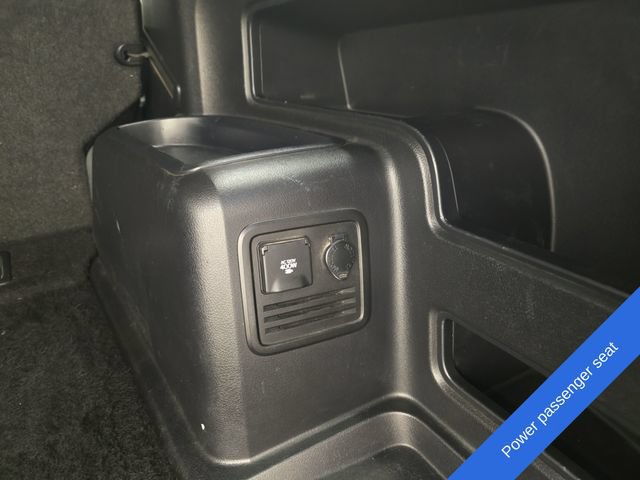 Used 2017 Toyota 4Runner TRD Off-Road Premium AWD/4WD image 16