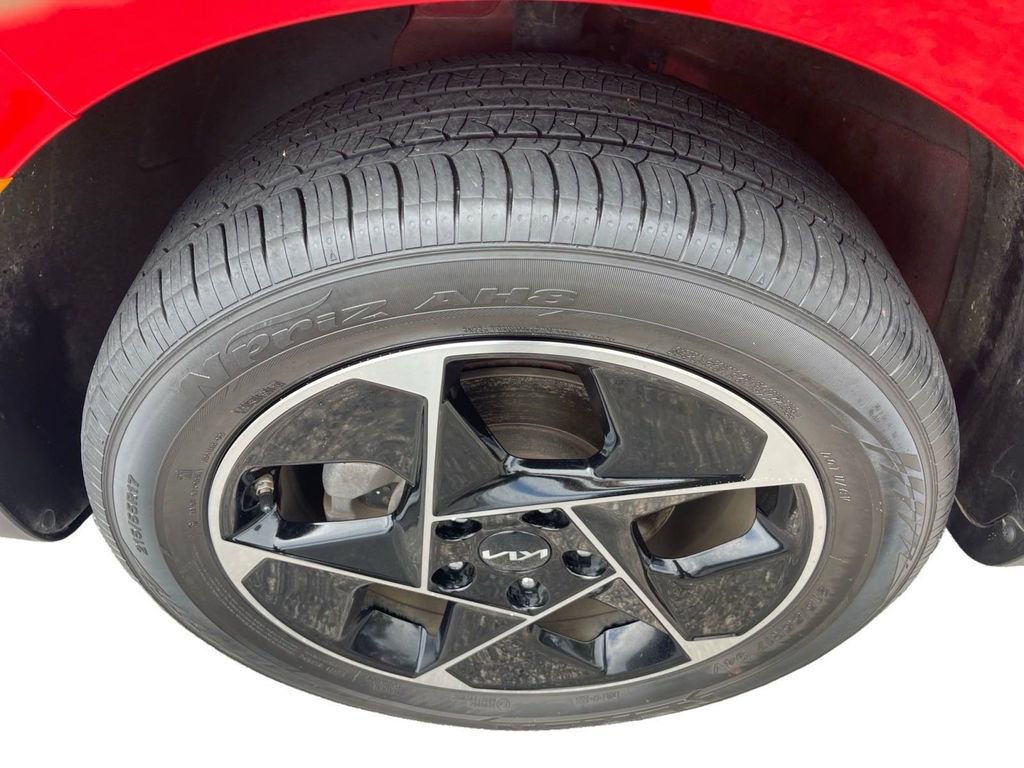 Used 2023 Kia Soul EX image 9