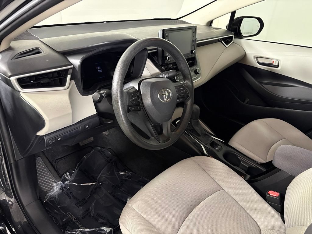 Used 2022 Toyota Corolla LE w/ Carpet Mat Package (TMS) FWD image 17