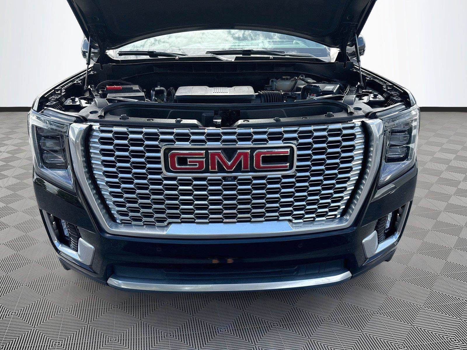 Used 2021 GMC Yukon Denali w/ Denali Premium Package AWD/4WD image 32