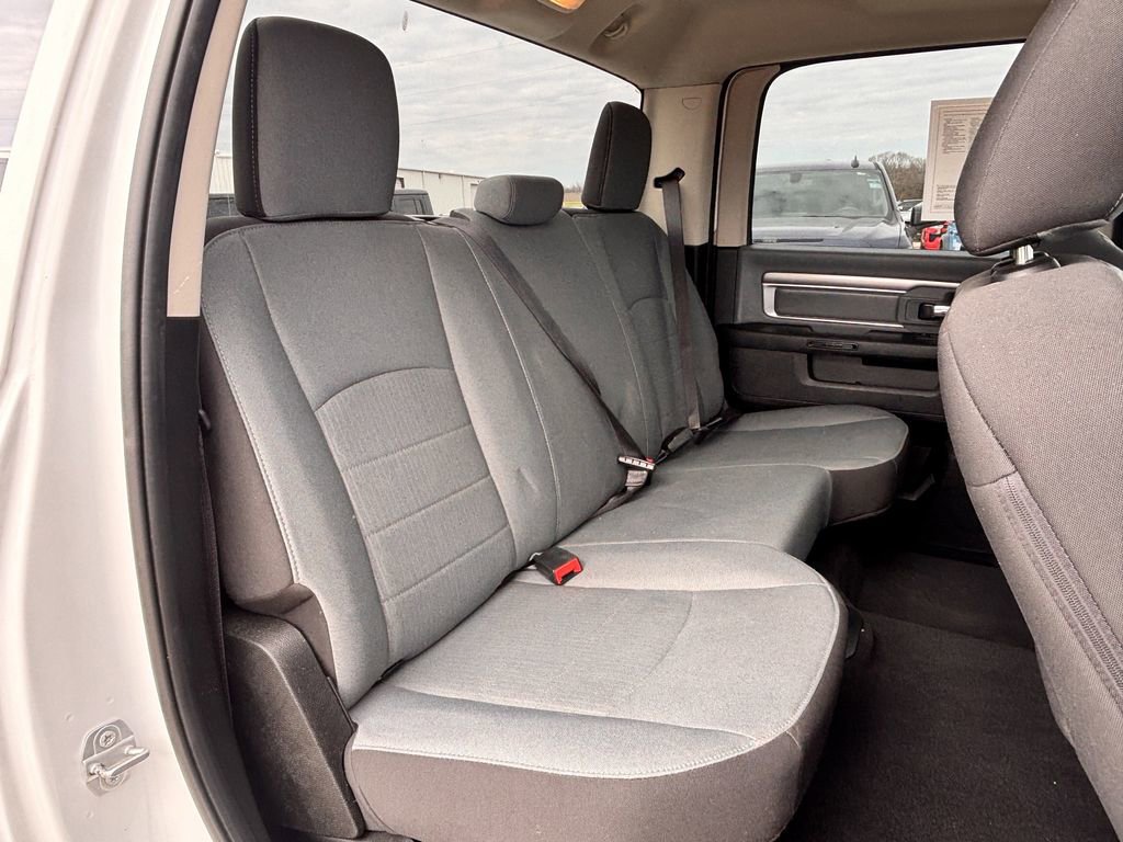 Used 2022 RAM 1500 Classic SLT image 24