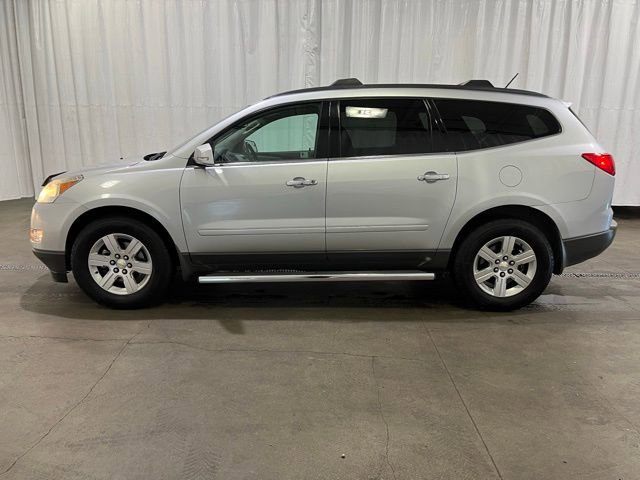 Used 2010 Chevrolet Traverse LT w/ LPO, 'HIT The Road' Package image 7
