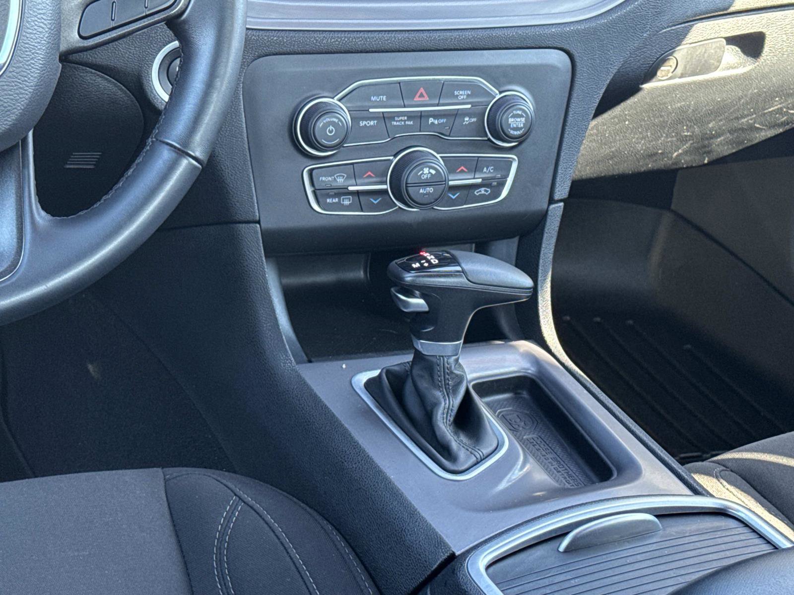 Used 2023 Dodge Charger SXT image 5