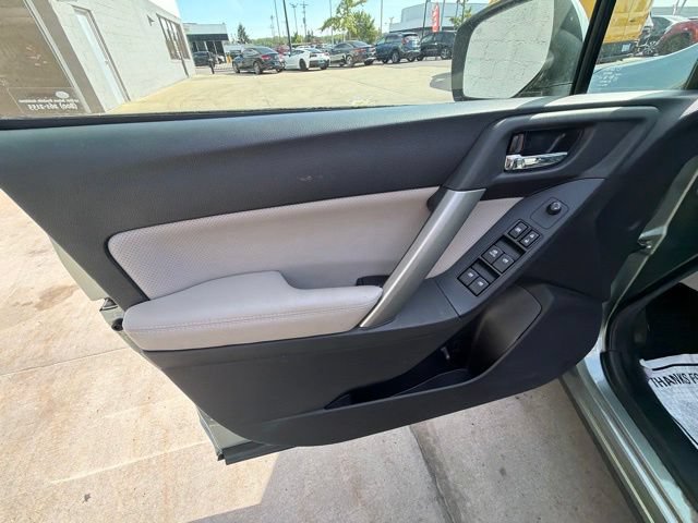 Used 2015 Subaru Forester 2.5i Limited AWD/4WD image 17