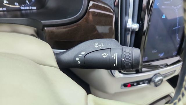 Used 2019 Volvo S90 T5 Momentum w/ Protection Package Premier image 42