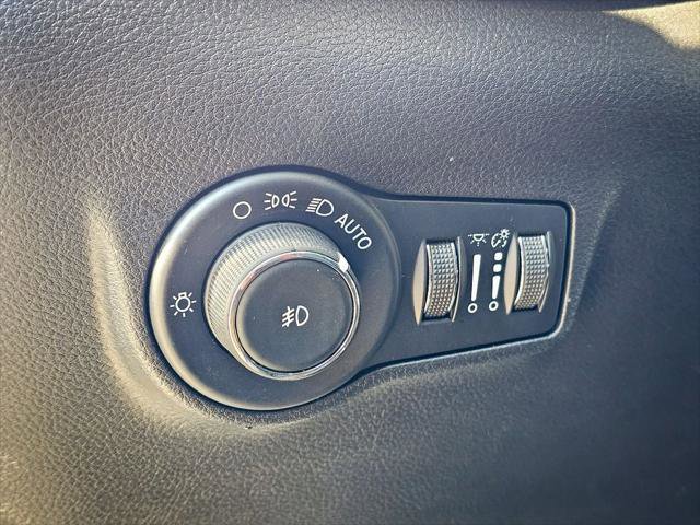 Certified 2022 Jeep Compass Limited image 13