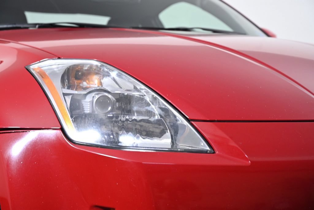 Used 2005 Nissan 350Z Touring w/ (N93) Cargo Convenience Pkg RWD image 10