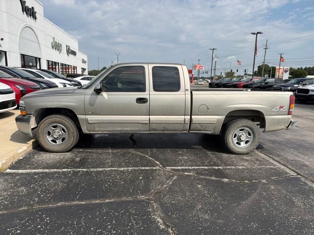 Used 2001 Chevrolet Silverado 1500 LS w/ Firm Ride Suspension Pkg AWD/4WD image 3