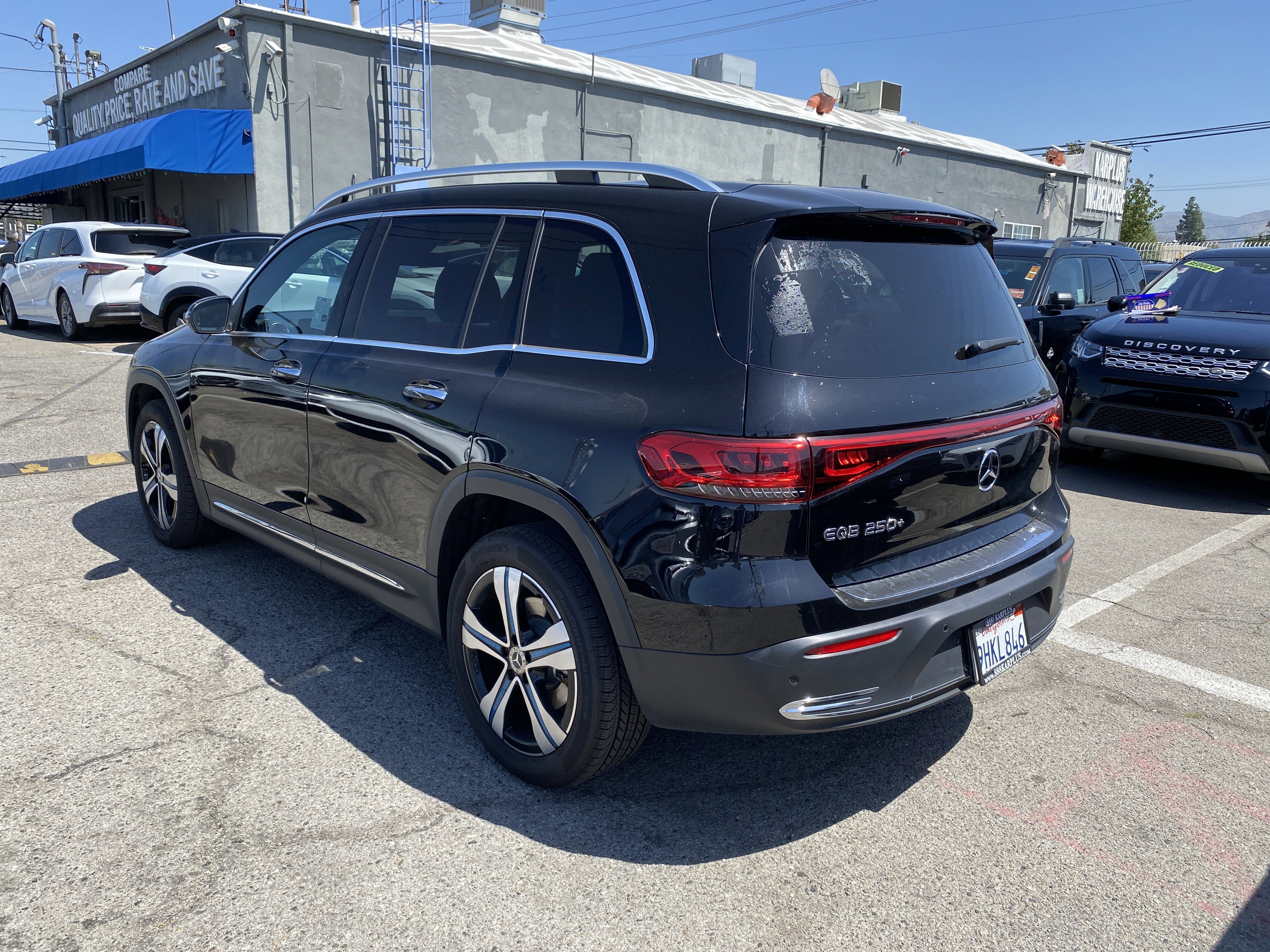 Used 2023 Mercedes-Benz EQB 250+ w/ Exclusive Package image 9
