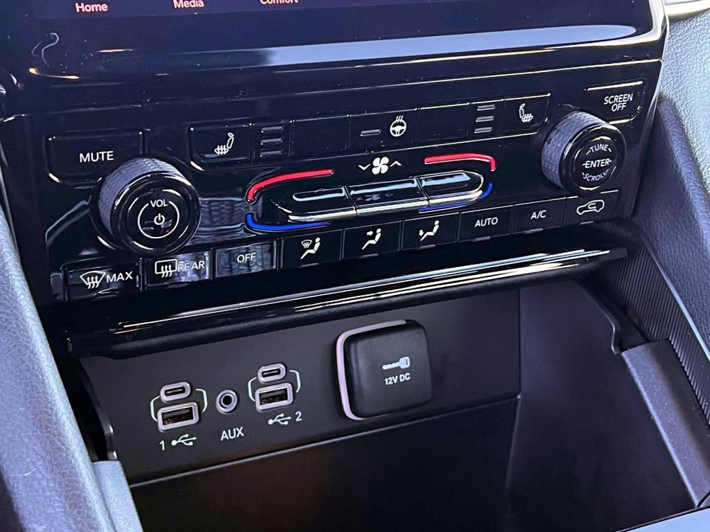 Certified 2024 Jeep Grand Cherokee L Limited image 31