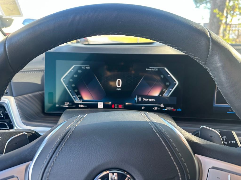 Certified 2025 BMW X7 xDrive40i image 16