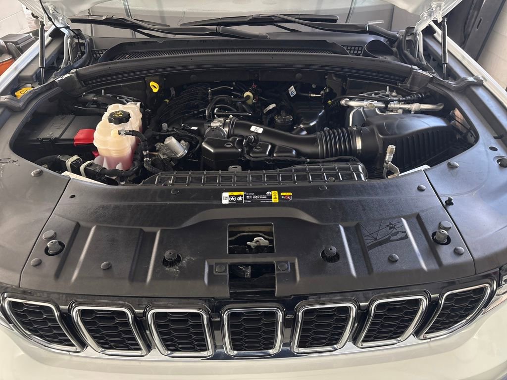 Used 2024 Jeep Grand Cherokee L Limited image 26